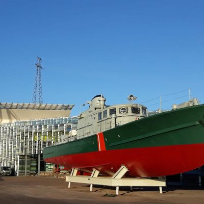 Kuvassa on vartiolaiva Telkkä